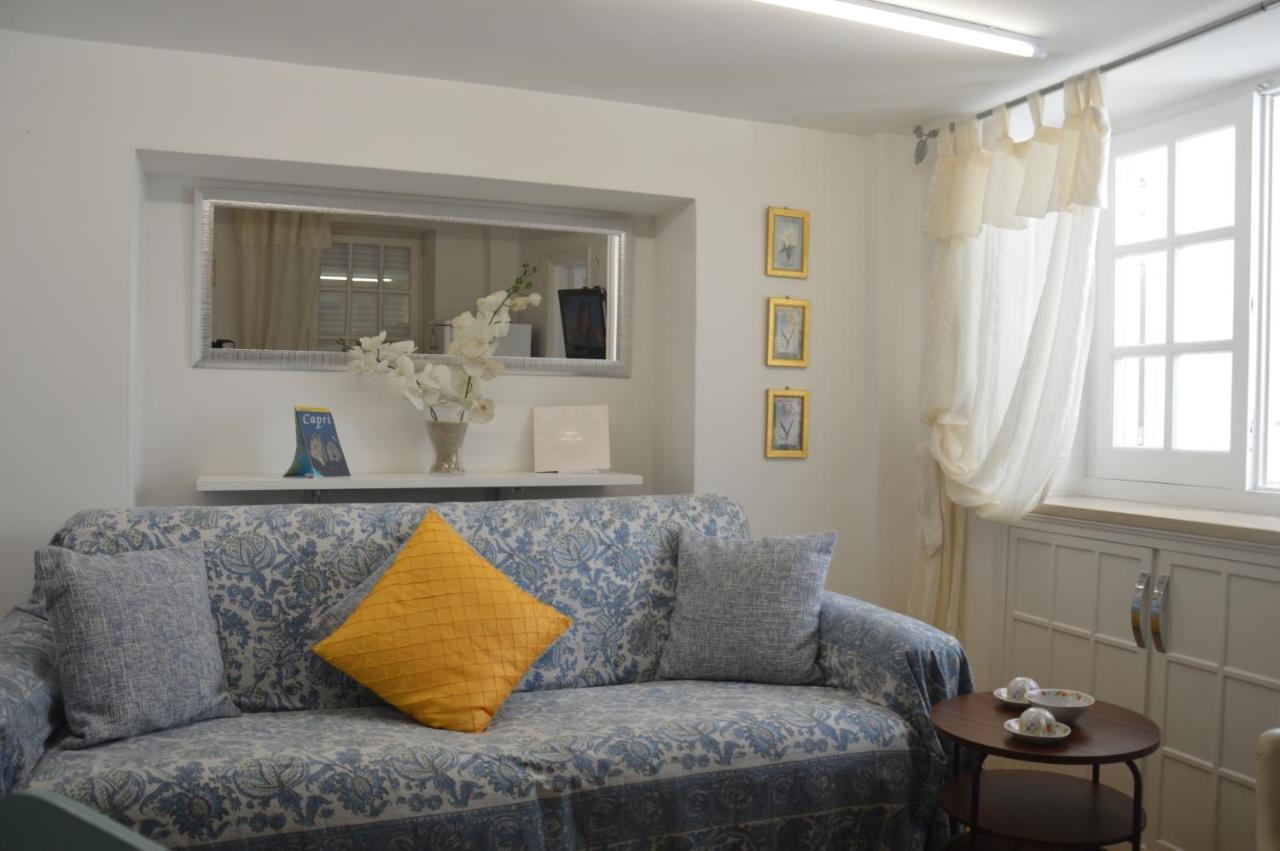 Studio In Pieno Centro กาปรี ภายนอก รูปภาพ